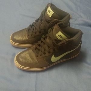 Nike Hi Top Sneakers